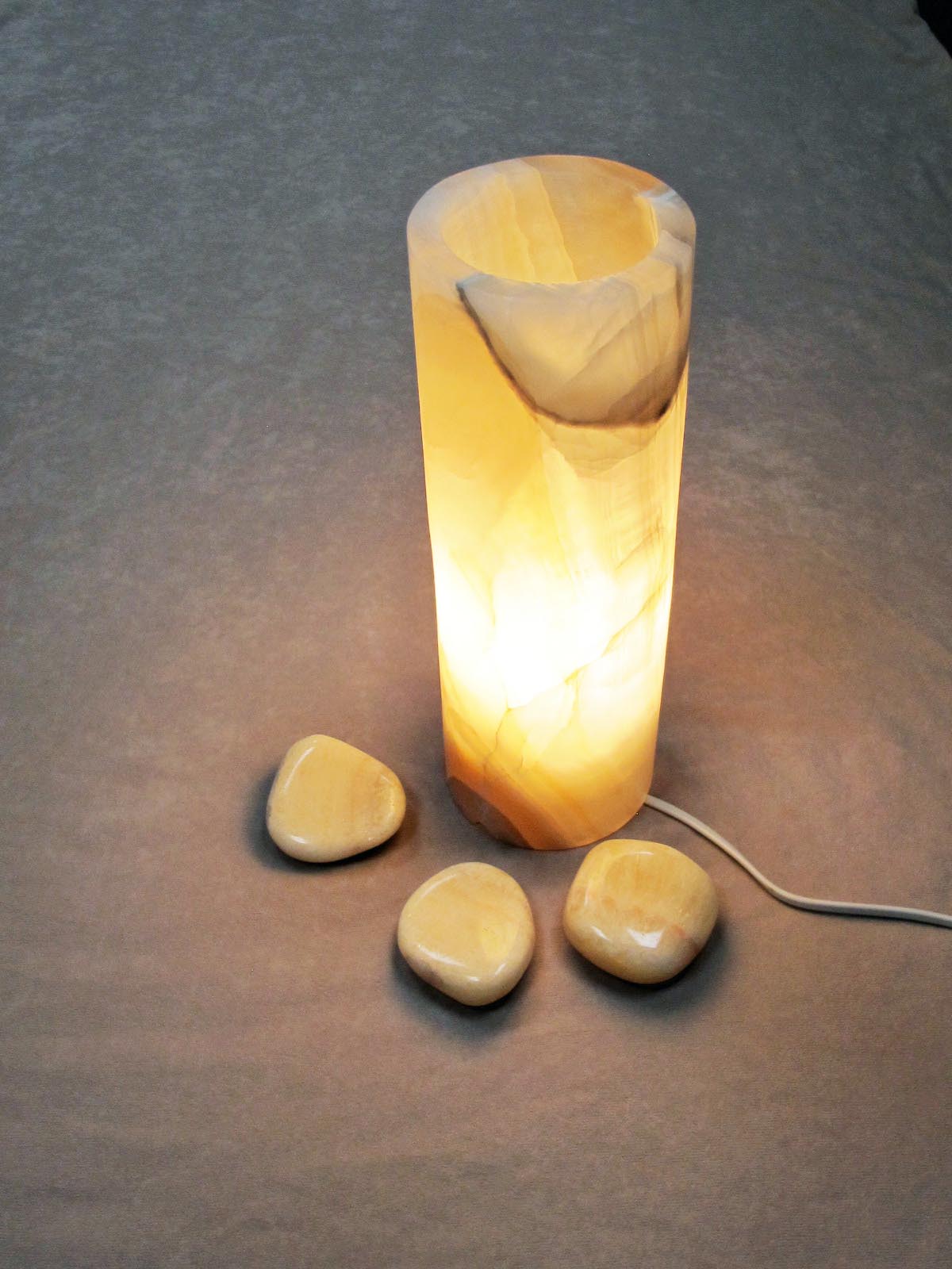 Hygge alabaster table lamp
